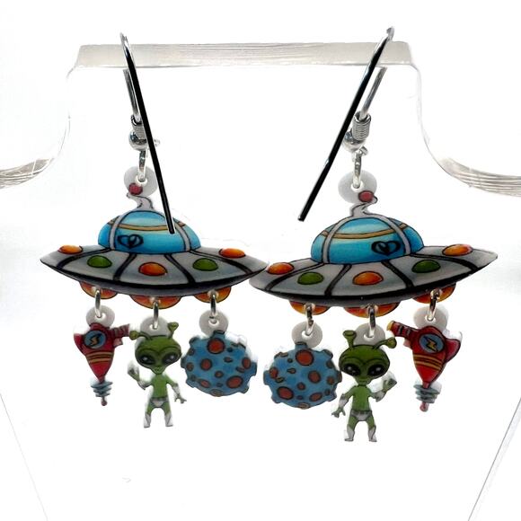 UFO Earrings - Alien Earrings - Space Earrings - Alien Accessories - Flying Sauc - Picture 4 of 8